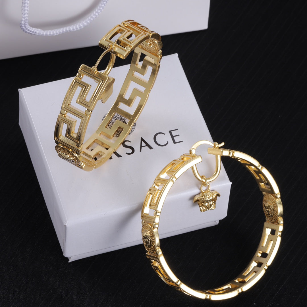 Fashionable Retro Large Hoop Earrings