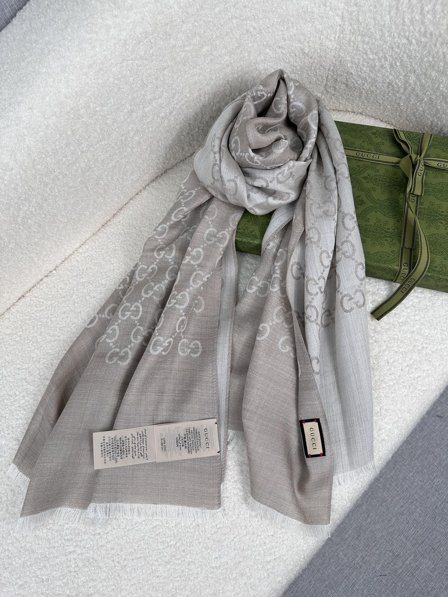 0925 Classic Soft and Comfortable Scarf