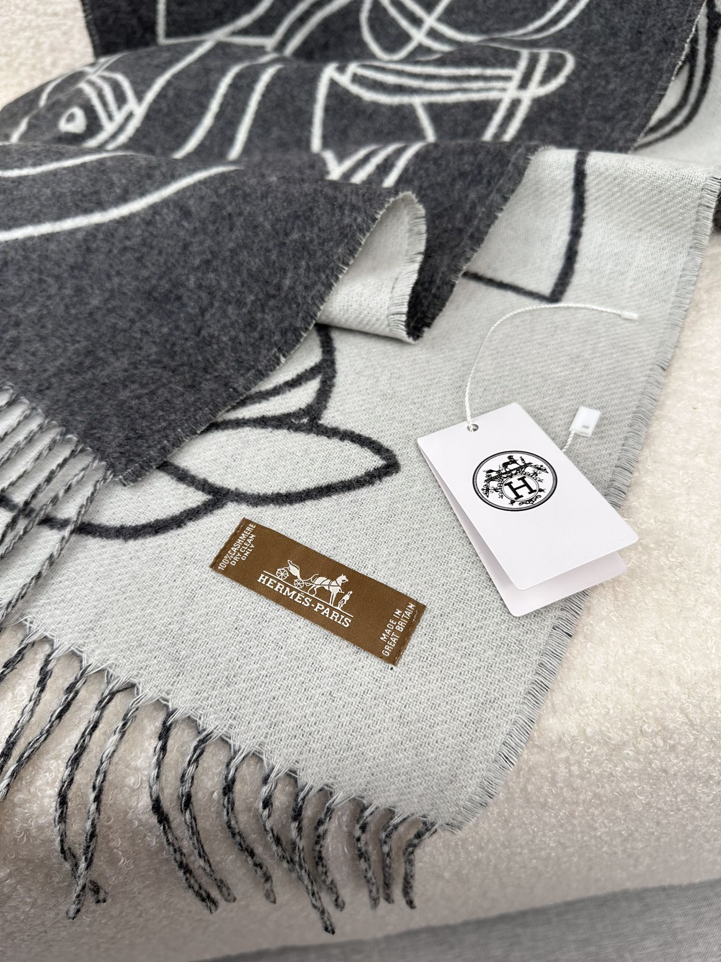 1002 Classic Soft and Comfortable Scarf