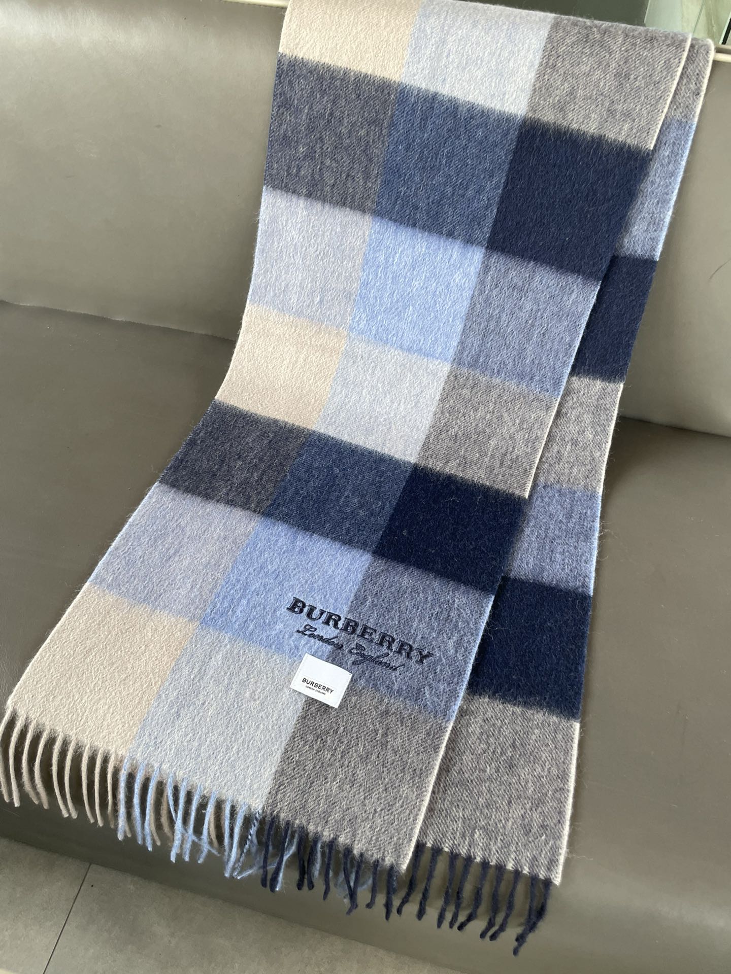 1002 Classic Soft and Comfortable Scarf