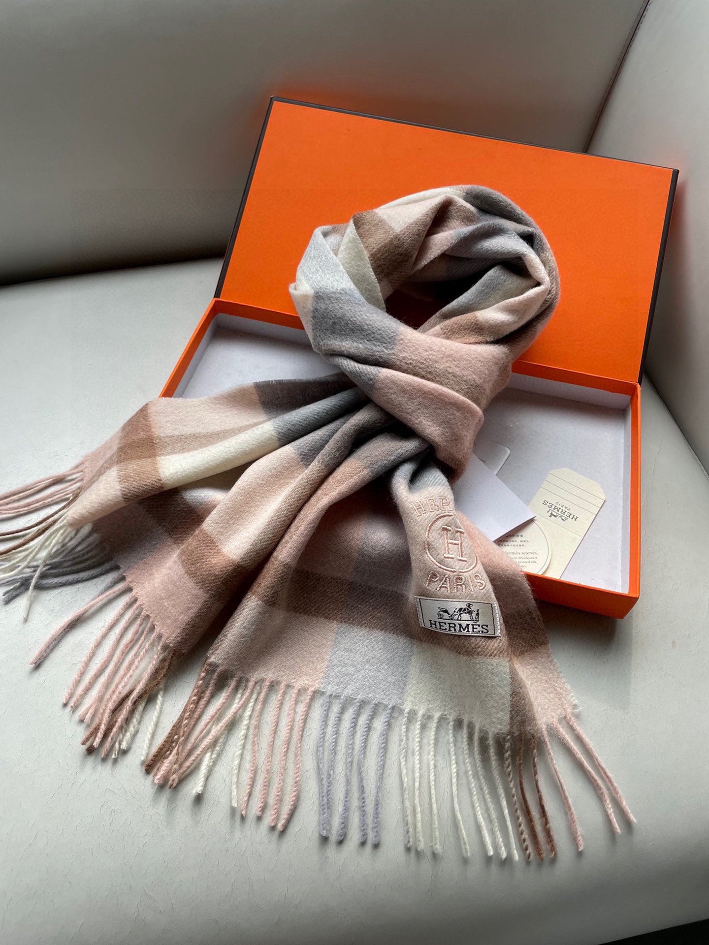 1002 Classic Soft and Comfortable Scarf