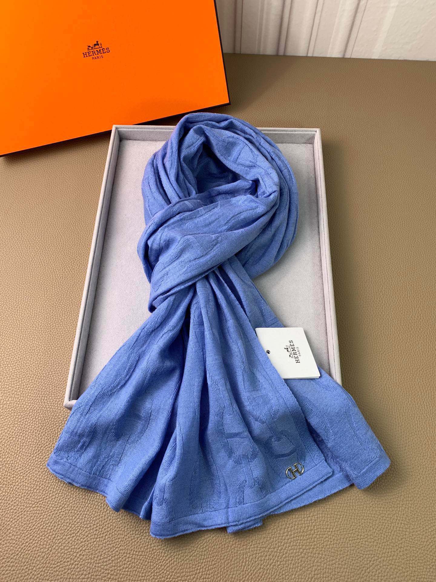 1002 Classic Soft and Comfortable Scarf